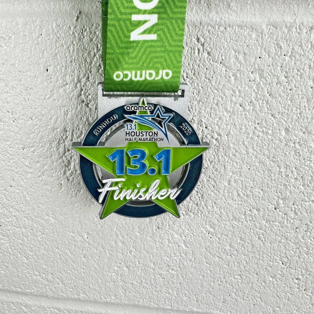 2020 Houston Half 1/2 Marathon Finisher Medal 13.1 Miles Texas Aramco Award